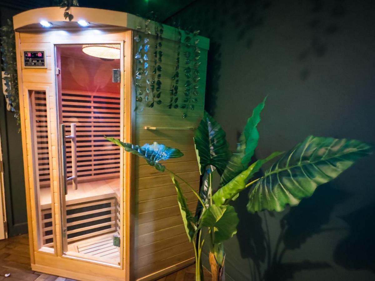 Jungle Urbain- Sauna - Cine - Hamac - Hyper Centre 阿棉 外观 照片